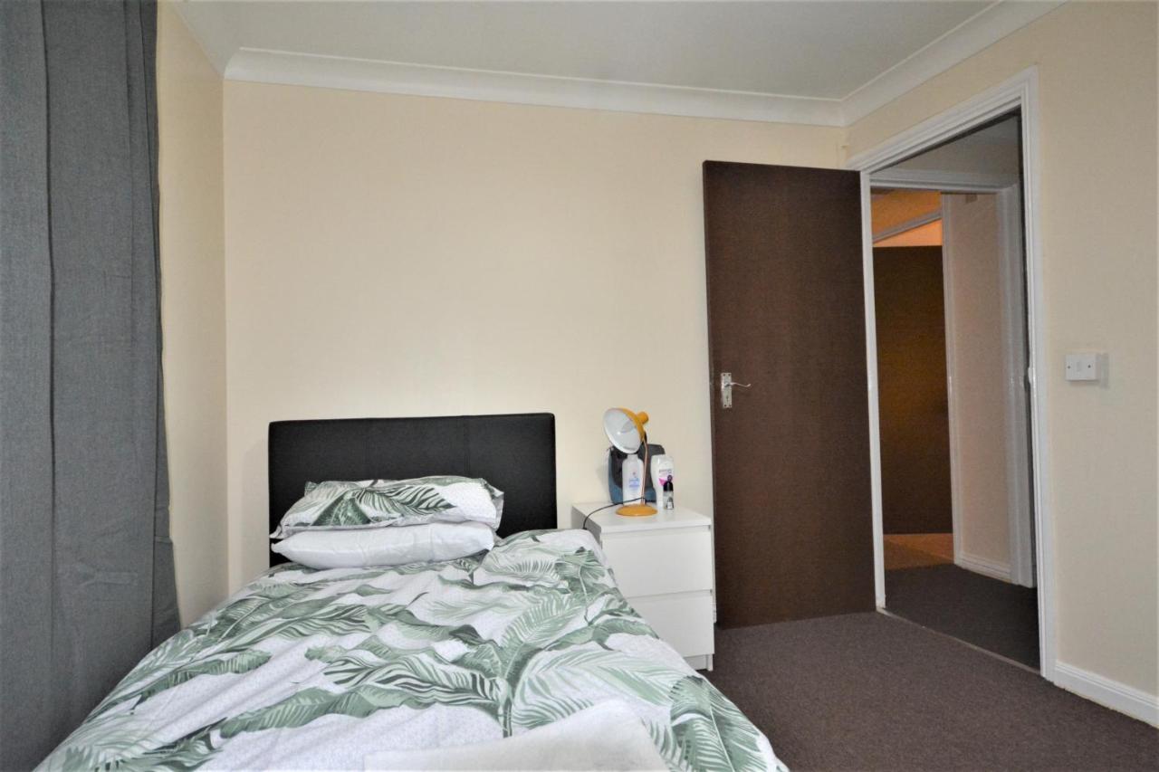 London Zone 2 Lovely 4 Bedroom Apartment - 3 Trowbridge Road Exterior foto